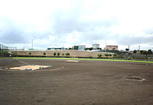 長坂谷公園 野球場 多目的広場 テニスコート 施設案内 グラウンドking 使用できるグラウンドを一発検索